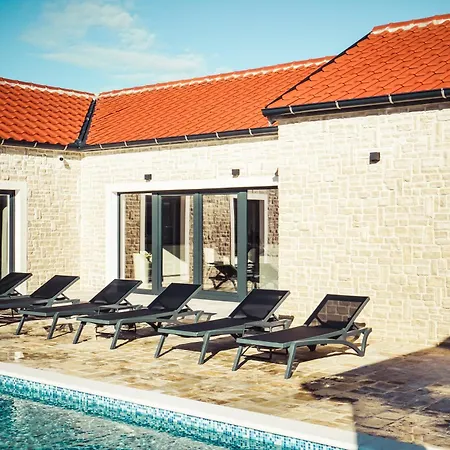 Vila Mala Zadar *