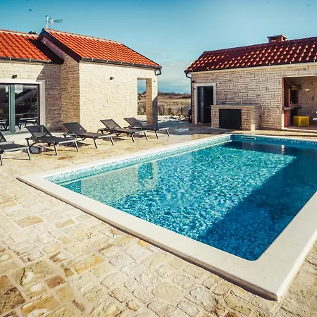 Mala Zadar Villa *